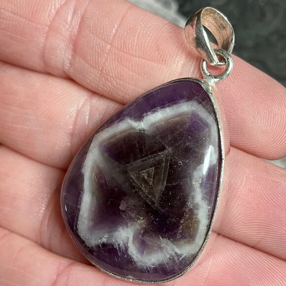 Chevron Amethyst Pendant Stone Crystal Jewelry - Picture 5 of 8